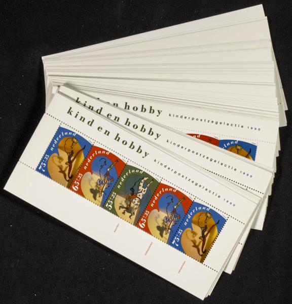 1013 | Netherlands. Sets and stamps stock