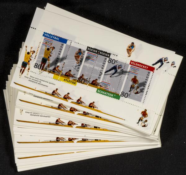 1015 | Netherlands. Sets and stamps stock