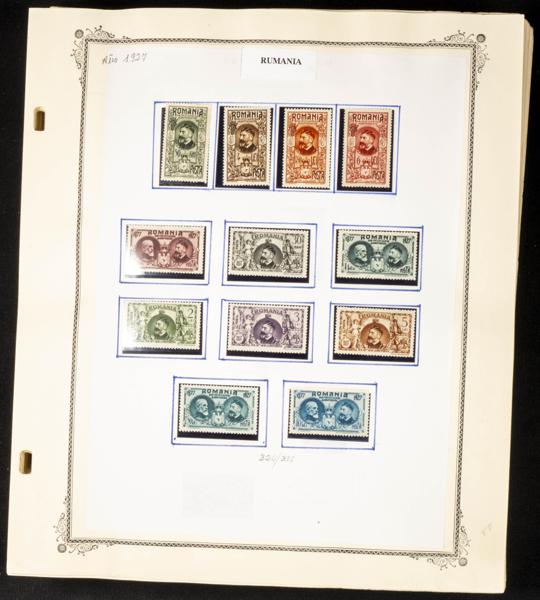 1120 | Romania. Lots and Collections