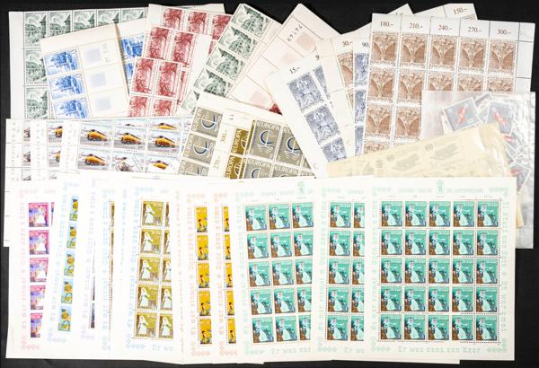 907 | Luxembourg. Sets and stamps stock