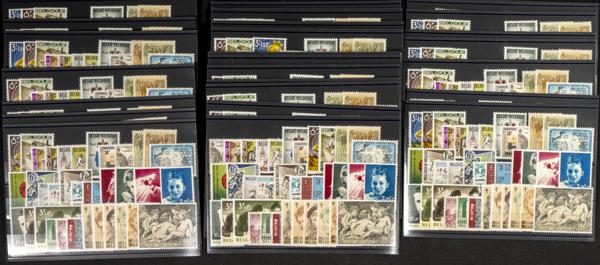 542 | Belgium. Sets and stamps stock