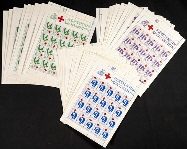 664 | Liechtenstein. Stock de Series y Sellos