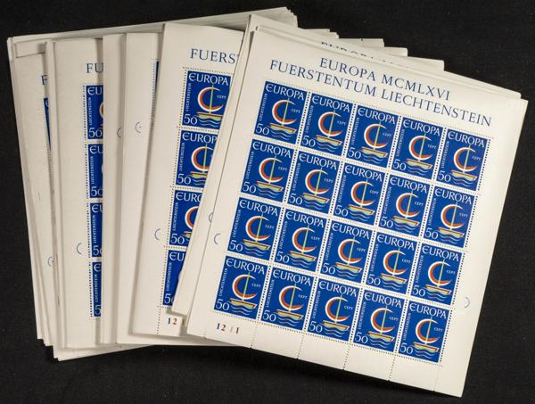 675 | Liechtenstein. Stock de Series y Sellos