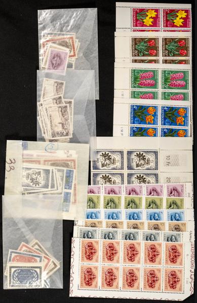725 | Luxembourg. Sets and stamps stock