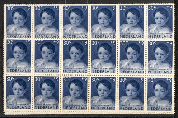 806 | Netherlands. Sets and stamps stock