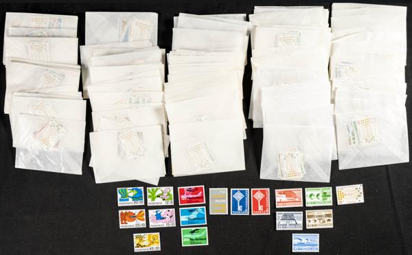 821 | Netherlands. Sets and stamps stock