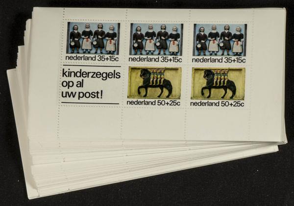 854 | Países Bajos. Stock de Series y Sellos