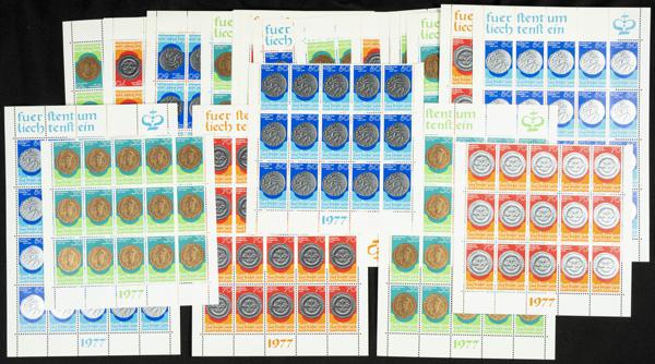 376 | Liechtenstein. Sets and stamps stock