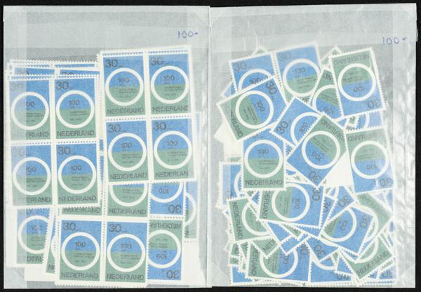 495 | Netherlands. Sets and stamps stock