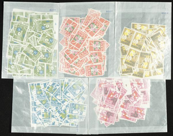 500 | Netherlands. Sets and stamps stock