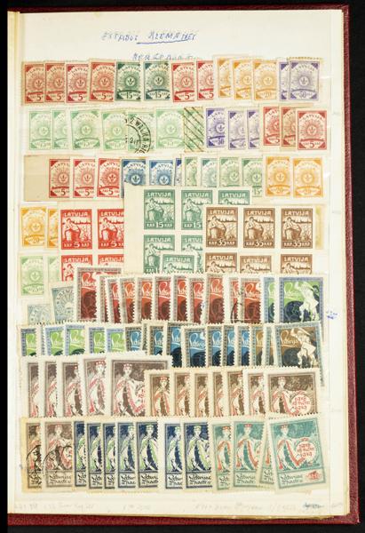 711 | Lots and Collections