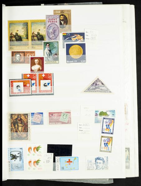 713 | Lots and Collections