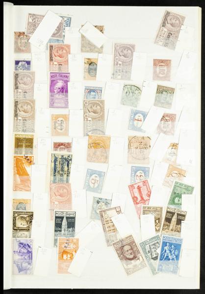 716 | Lots and Collections