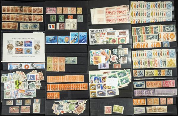 717 | Lots and Collections