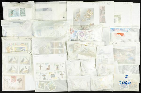 723 | Lots and Collections