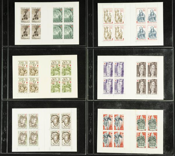 729 | Lots and Collections