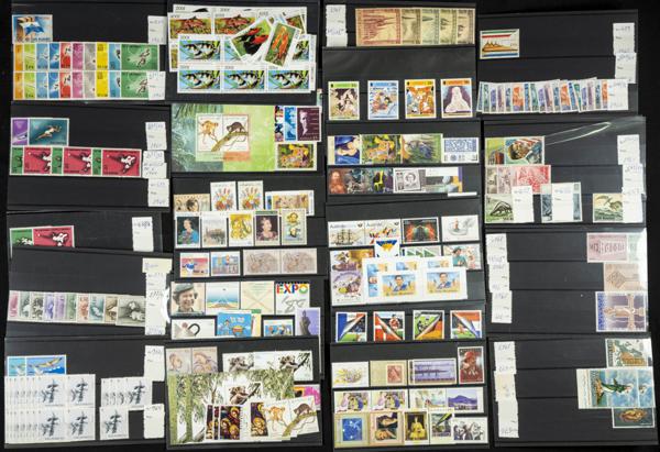 735 | Lots and Collections