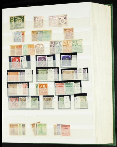 749 | Lots and Collections