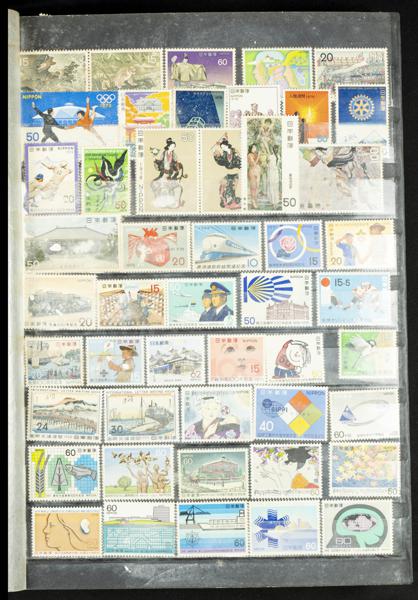 772 | Lots and Collections