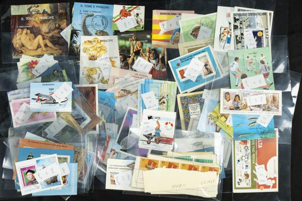 778 | Lots and Collections