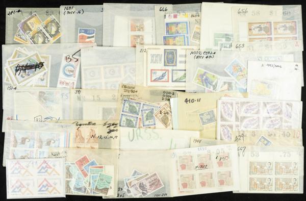 779 | Lots and Collections