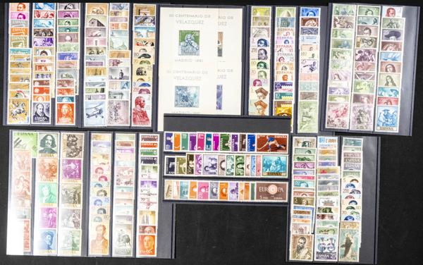 902 | Spanish Collection. Sets and stamps stock