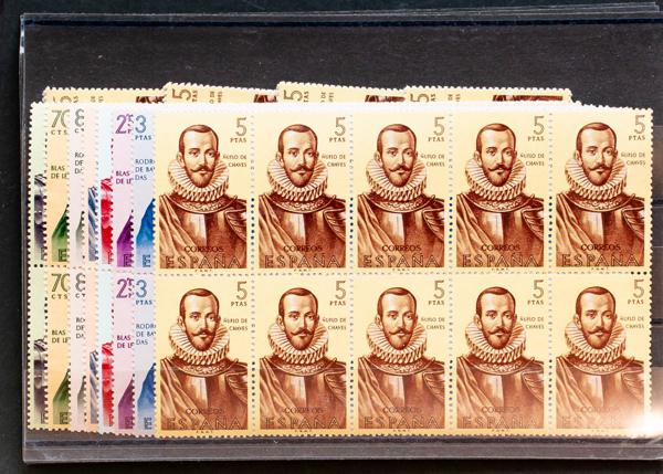 910 | Spanish Collection. Sets and stamps stock