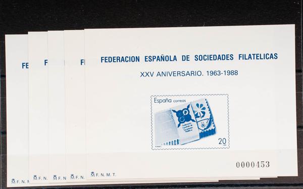 105 | Lotes y Colecciones.España. Stock de Series y Sellos