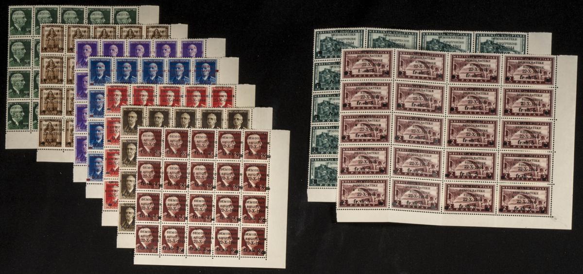 42 | Albania. Stock de Series y Sellos