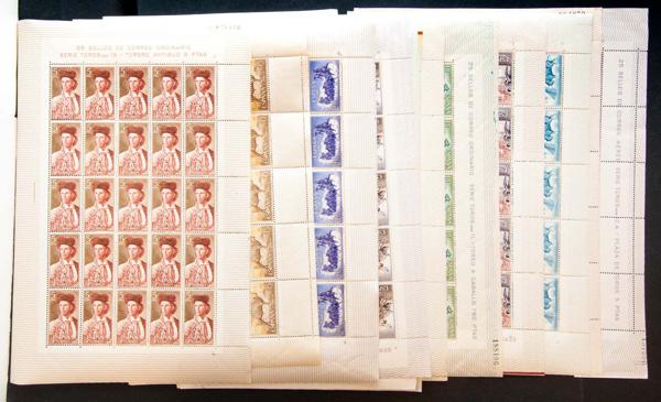134 | Spanish Collection. Sets and stamps stock